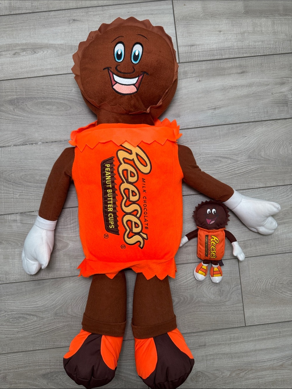 Reese's Jumbo And Mini Character Plush Toy 32” and 8” Vintage Peanut Butter Cup